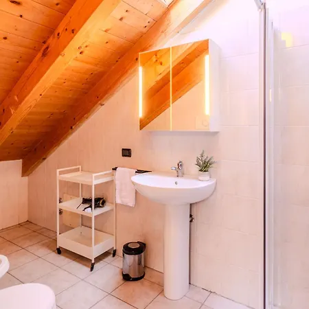 Piazza San Giuseppe-9 By Interhome Apartment Acquaseria